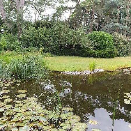 The Reading Whole Apartment With Private Lake And Gardens Exterior photo