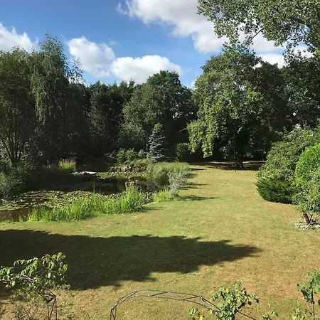 The Reading Whole Apartment With Private Lake And Gardens Exterior photo